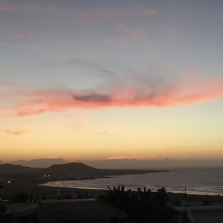 Bungalow Apartamento Sol カレタ・デ・ファマラ エクステリア 写真