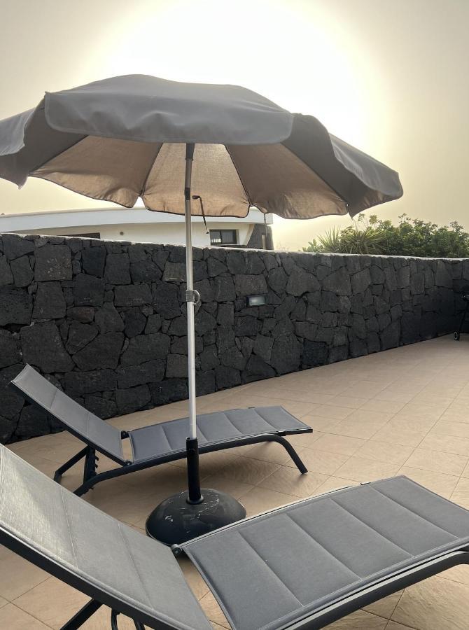 Bungalow Apartamento Sol カレタ・デ・ファマラ エクステリア 写真