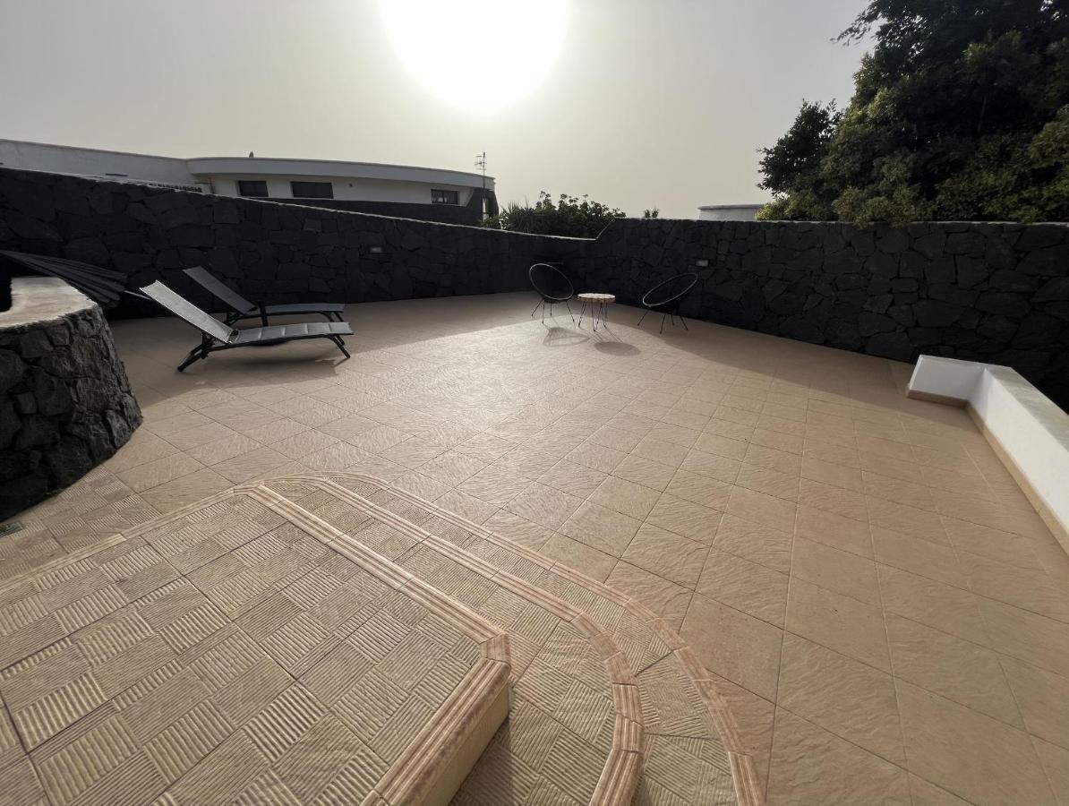 Bungalow Apartamento Sol カレタ・デ・ファマラ エクステリア 写真